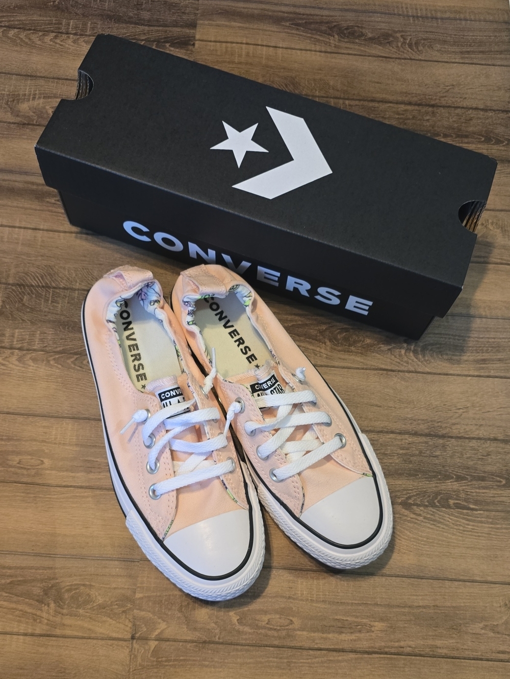 Converse Shoreline Slip On Sneaker Donut Glaze White Black Size 7.5 New In Box